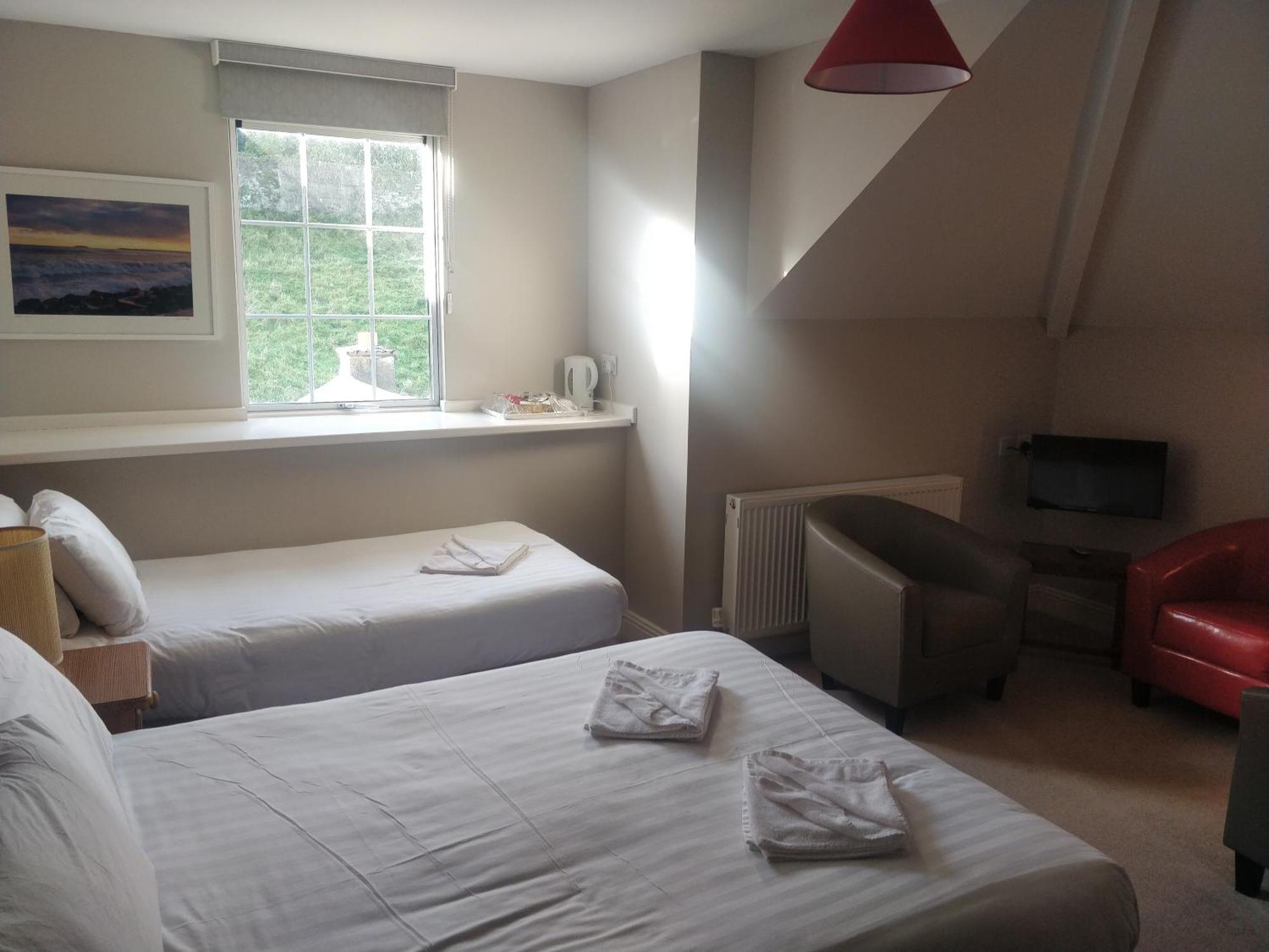 Avonmore House Guest Accommodation Youghal Exterior photo